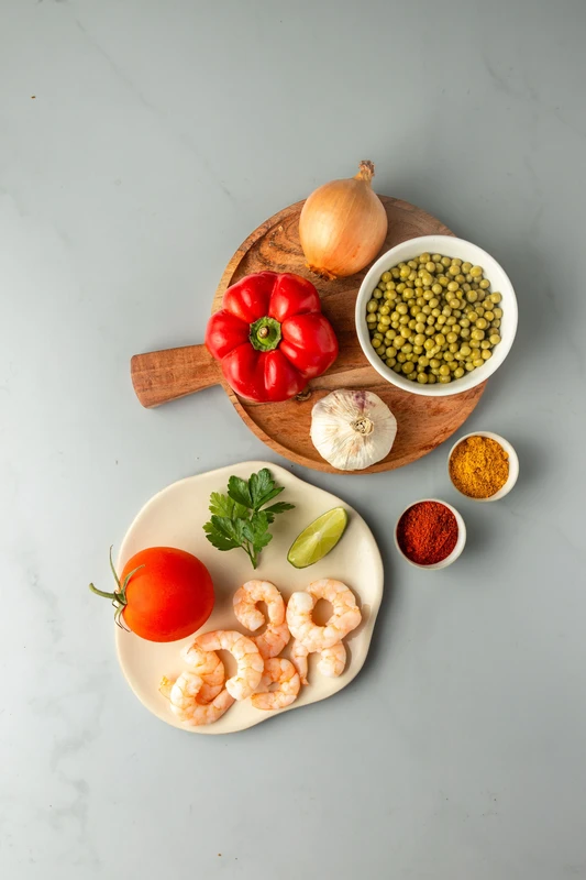 Riz aux crevettes et légumes façon wok